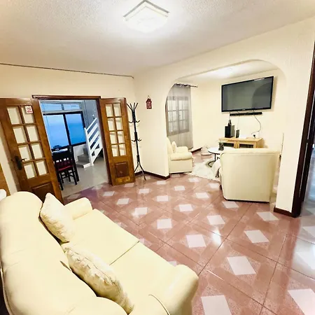 Coastal Serenity Ground Floor Ocean Views With Private Parking In Calheta Apartmán *