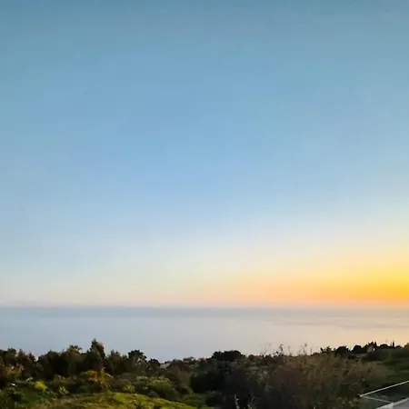 Coastal Serenity Ground Floor Ocean Views With Private Parking In Calheta Apartament Estreito Da Calheta