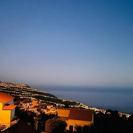 Coastal Serenity Ground Floor Ocean Views With Private Parking In Calheta Apartmán Estreito Da Calheta