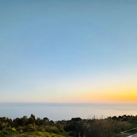 Coastal Serenity Ground Floor Ocean Views With Private Parking In Calheta Apartmán Estreito Da Calheta